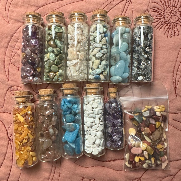 Crystal Chips🌈 - Picture 1 of 2